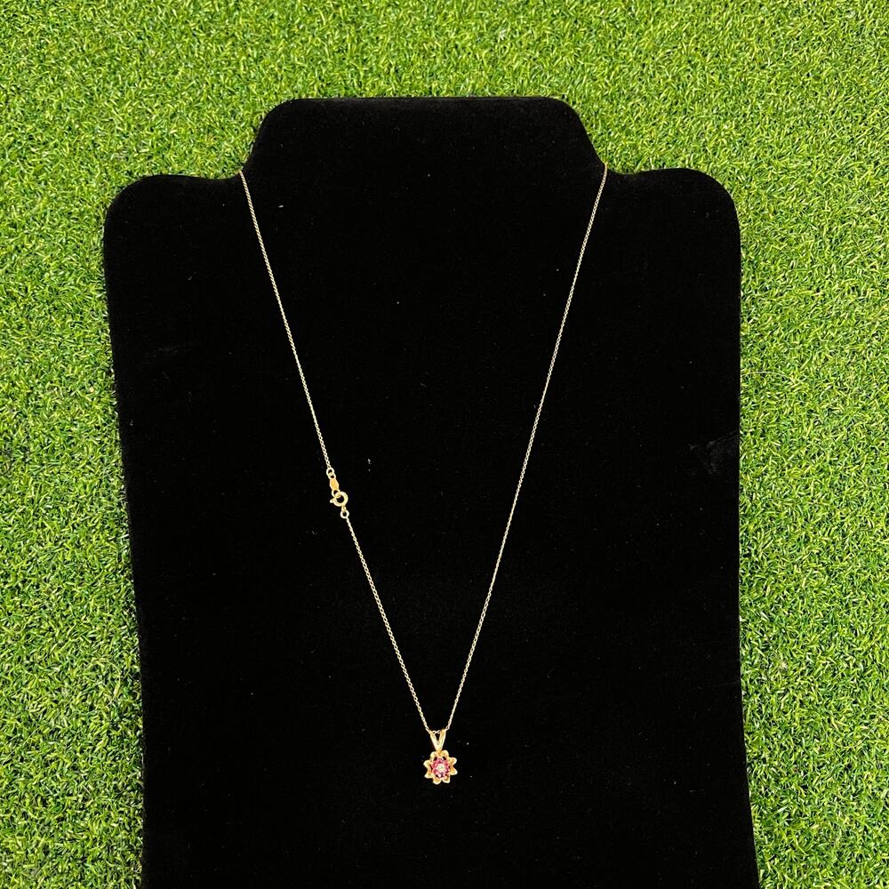 Vintage 14K Yellow Gold Red Gemstone & Diamond Flower Pendant Necklace 1.39g